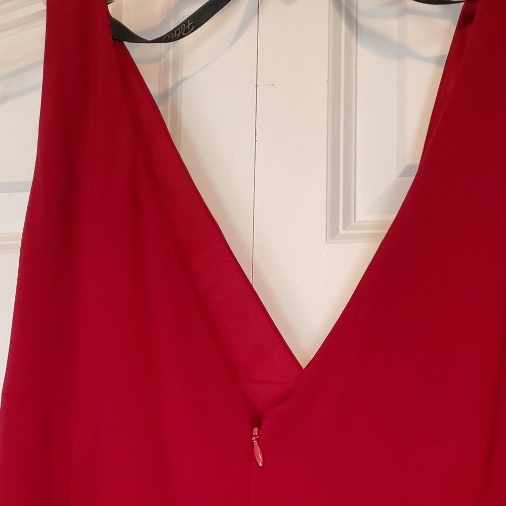Patra That Red Dress - Picture 5 of 10